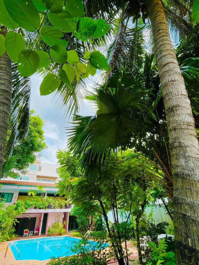 The Backyard 28 Villa Bangkok Luaran gambar